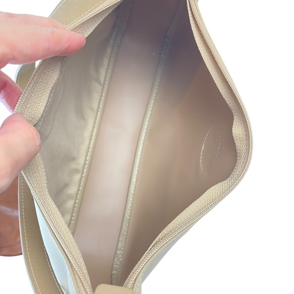 LONGCHAMP Vintage Nylon Shoulder Bag in Beige (READ DESCRIPTION) - Picture 4 of 11